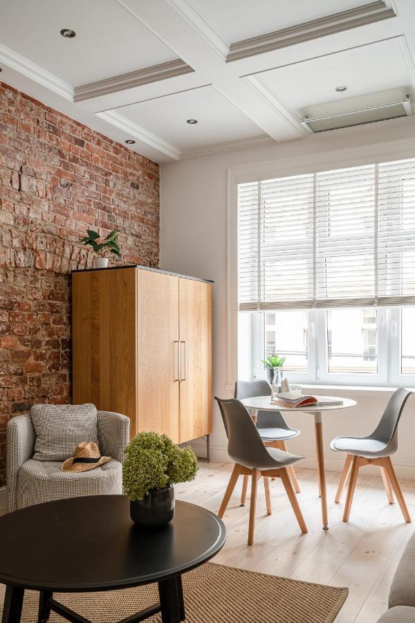 Rynek Stare Miasto Apartment 5 - Klima Netflix Breslavia Exterior foto